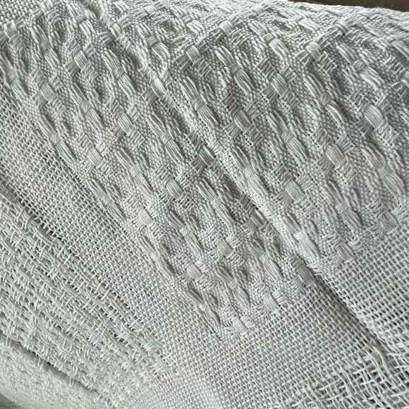 Throw Blanket In Off White tassels decor NWOT - Picture 2 of 4